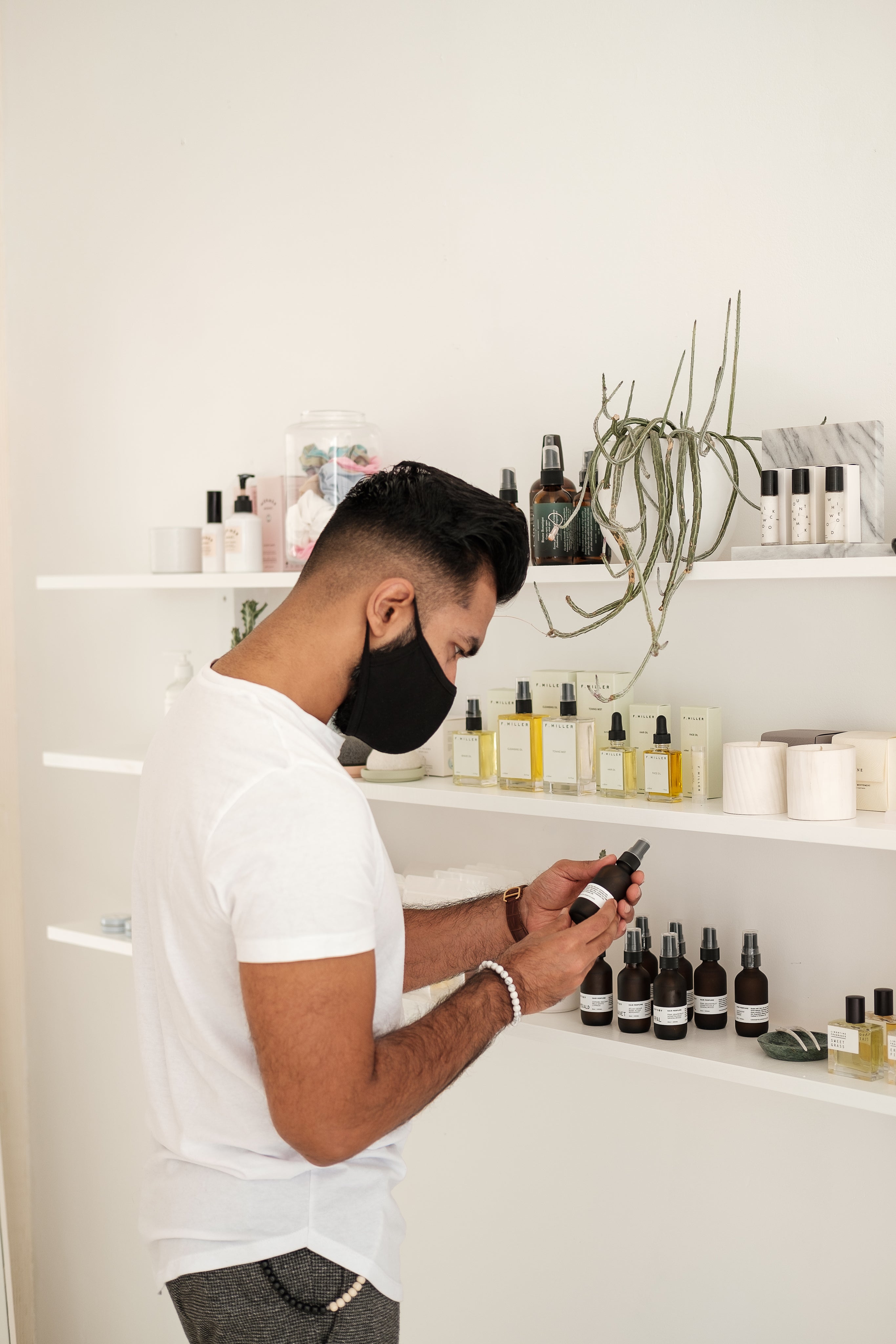 files/man-samples-wellness-product.jpg